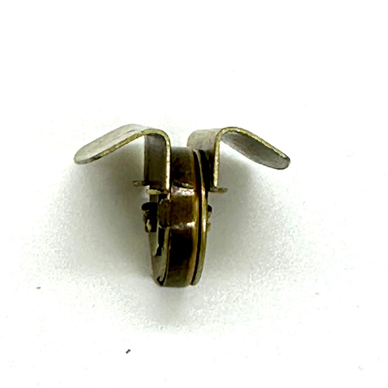 HARDWARE: FOLDED Magnetic Clasp (Single): Antique Brass Colour