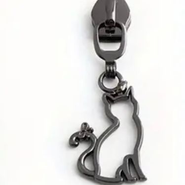 HARDWARE: Metal Zip Slider with Cat: Size 5: Gunmetal Black colour