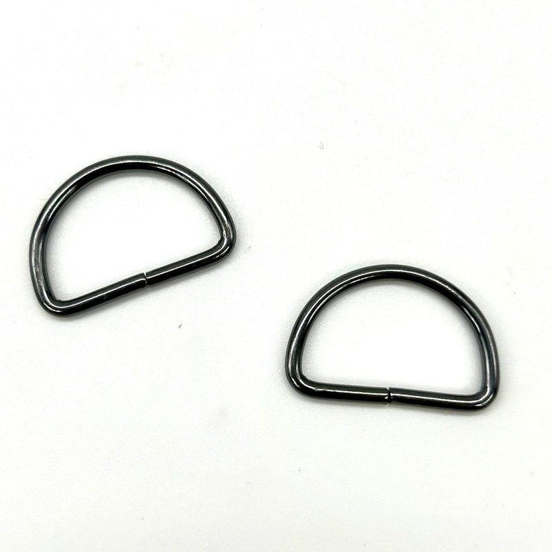 HARDWARE: 1" / 25mm D Rings: One Pair: Gunmetal colour