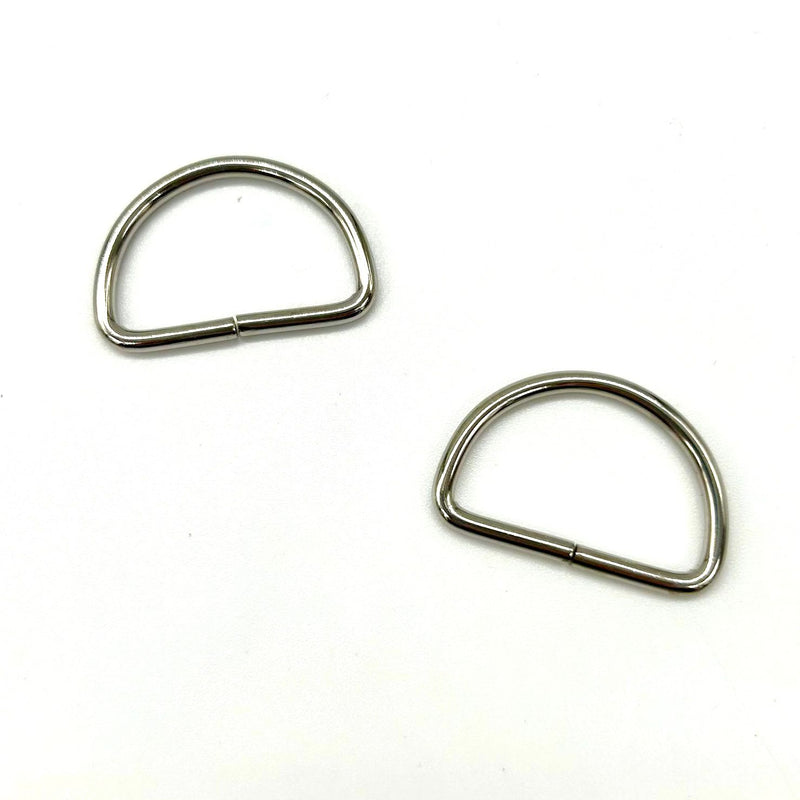 HARDWARE: 1" / 25mm D Rings: One Pair: Silver colour