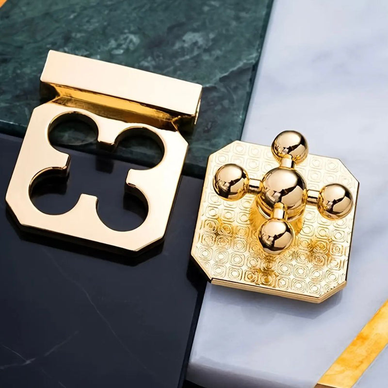 HARDWARE: Four Leaf Clover Twist Lock Buckle