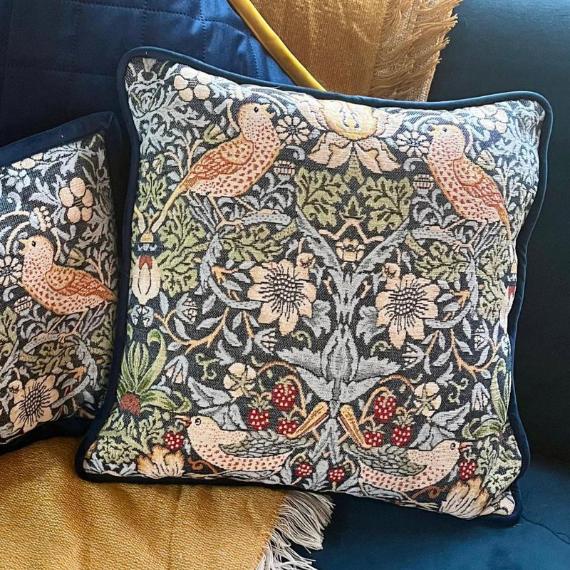 INSTRUCTIONS: 'Cushion Finishing with Flair!' VELVET PIPED EDGE Cushion: PRINTED VERSION